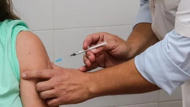 Alertan por la caída de la cobertura de vacunación antigripal en Argentina