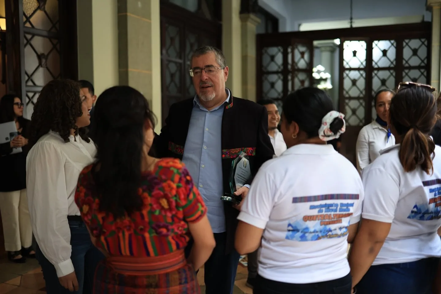 Arévalo se reúne con docentes para avanzar en su incorporación al personal permanente