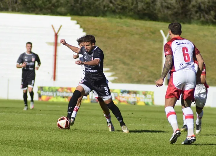 Gimnasia no logra consistencia en su estadio y suma otra caída como local