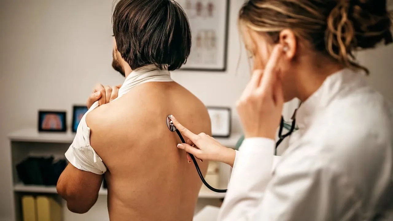 Aumentan las consultas por enfermedades respiratorias; autoridades enfatizan la vacunación antigripal