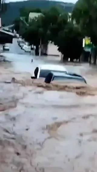 Fuertes lluvias causan seis muertes y miles de evacuados en el noreste de Brasil