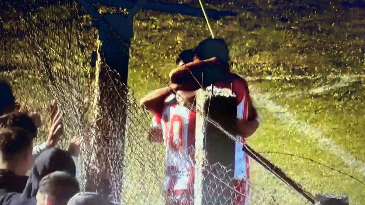 Talleres de Escalada goleó a Liniers y se afianza en la punta del torneo
