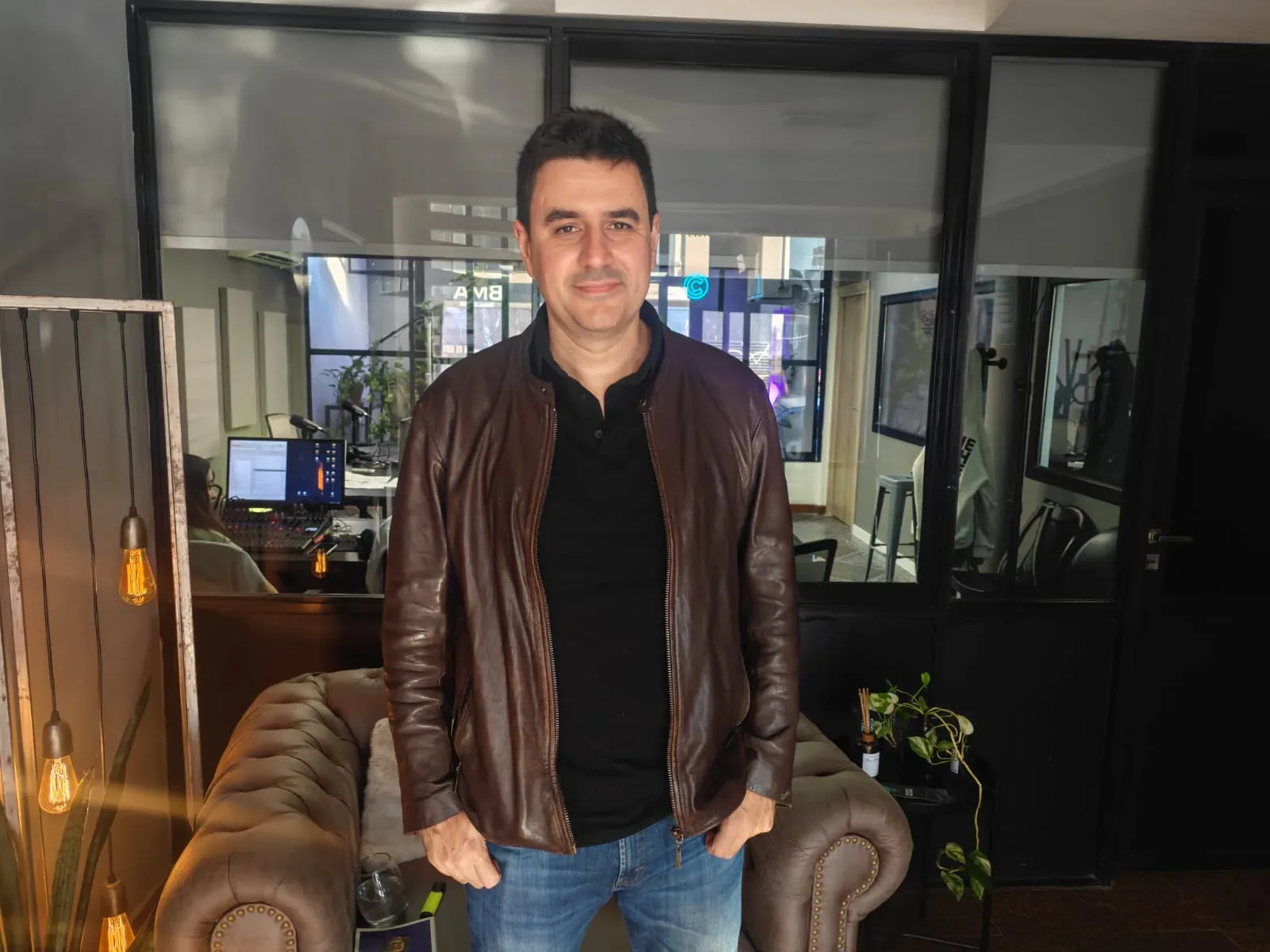 Toniolli apunta al protagonismo popular como clave para resolver los problemas de Argentina