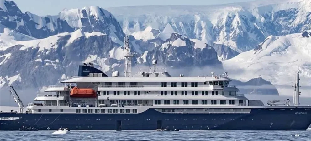 Tres muertes por hantavirus en crucero que zarpó de Ushuaia generan alerta sanitaria internacional
